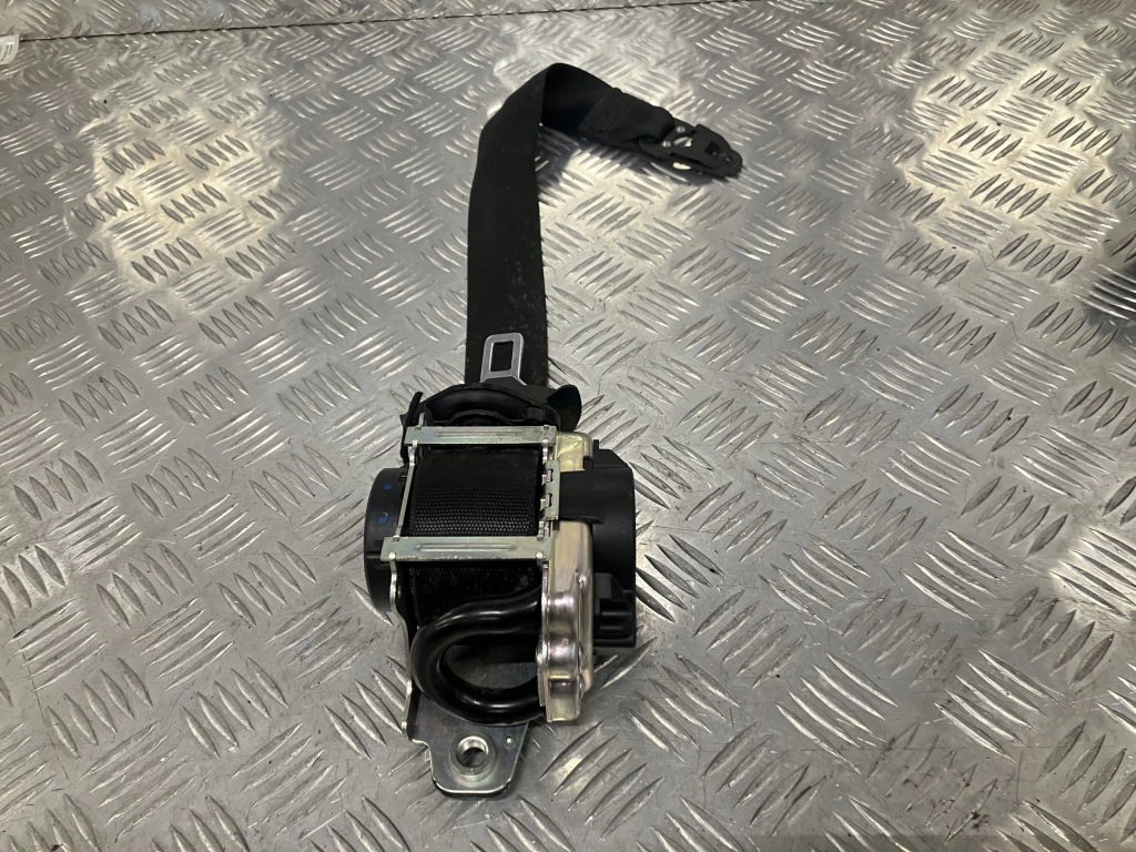 фото №1, Pas безопасности перед правый mercedes glc x253