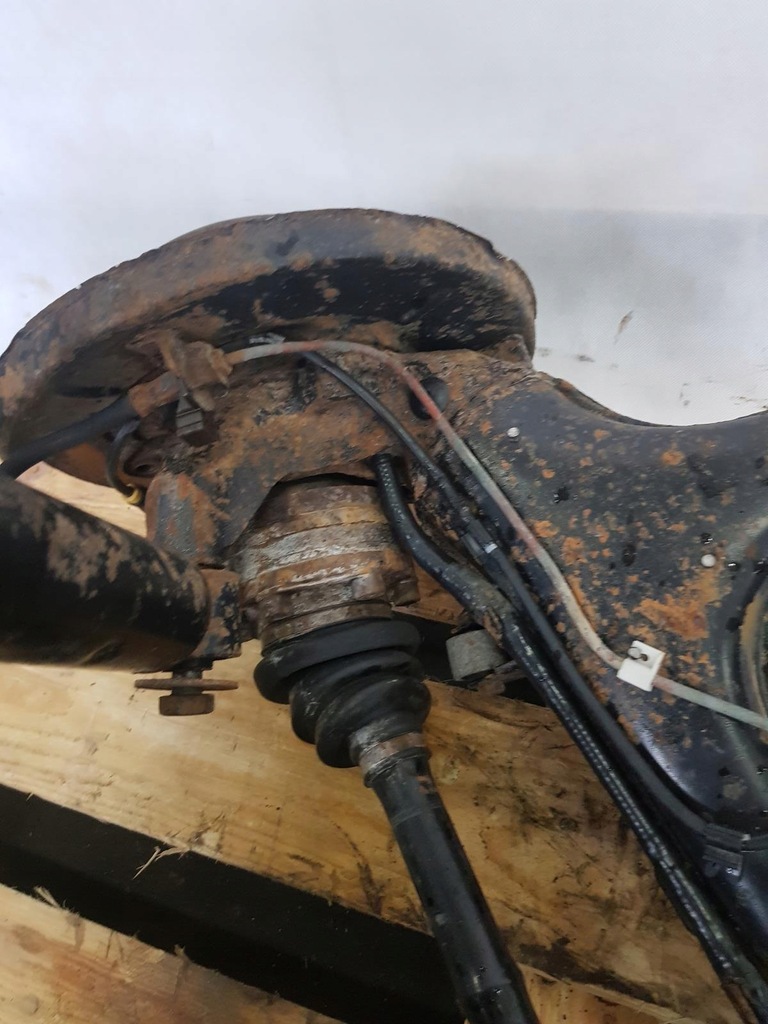 фото №8, Bmw 7 e32 3.5i ступиця привідний вал amortozator лівий задня