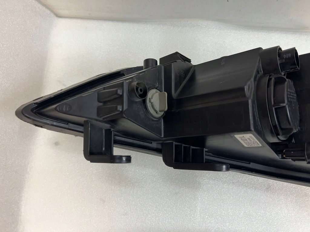 фото №11, Hyundai elantra vi лампа led левая передняя левый перед