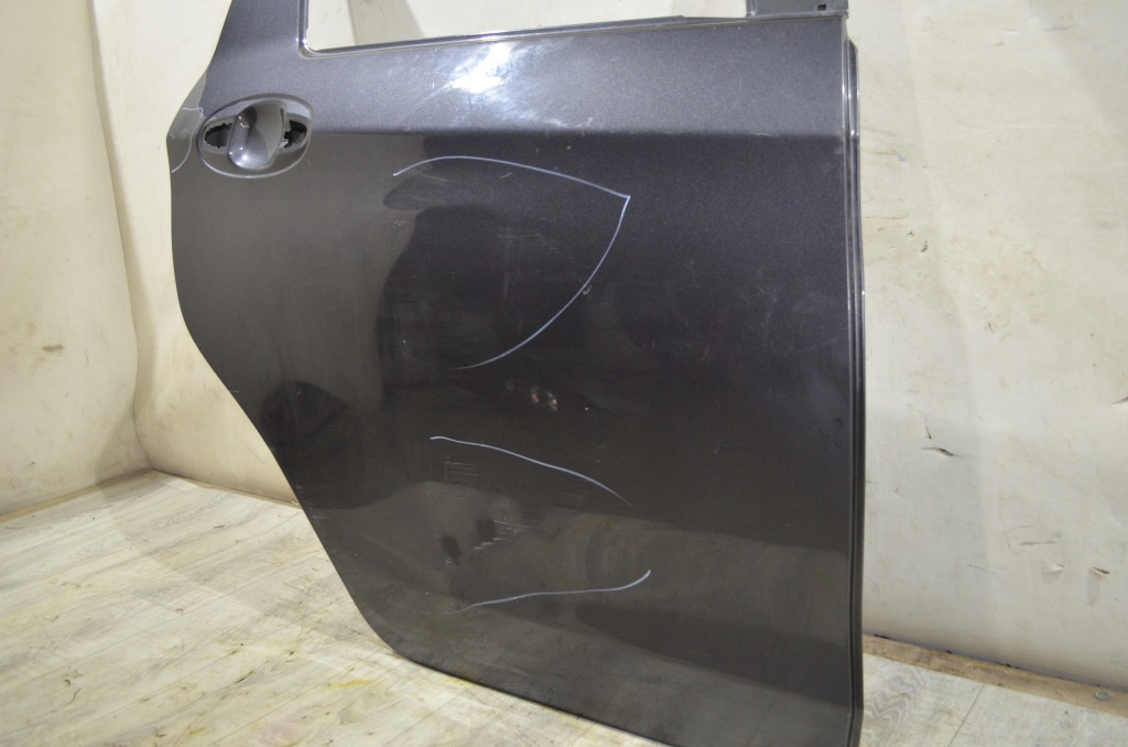 фото №4, Toyota yaris iii дверь правый задняя