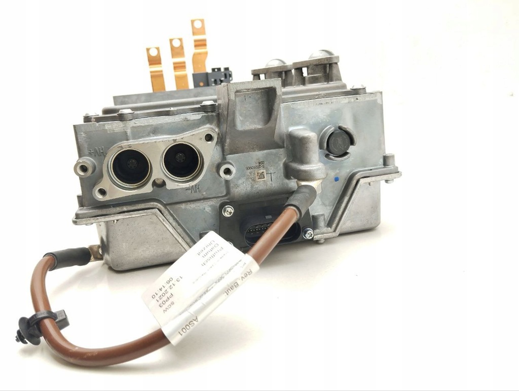 фото №5, Porsche taycan 9j1 2022 преобразователи