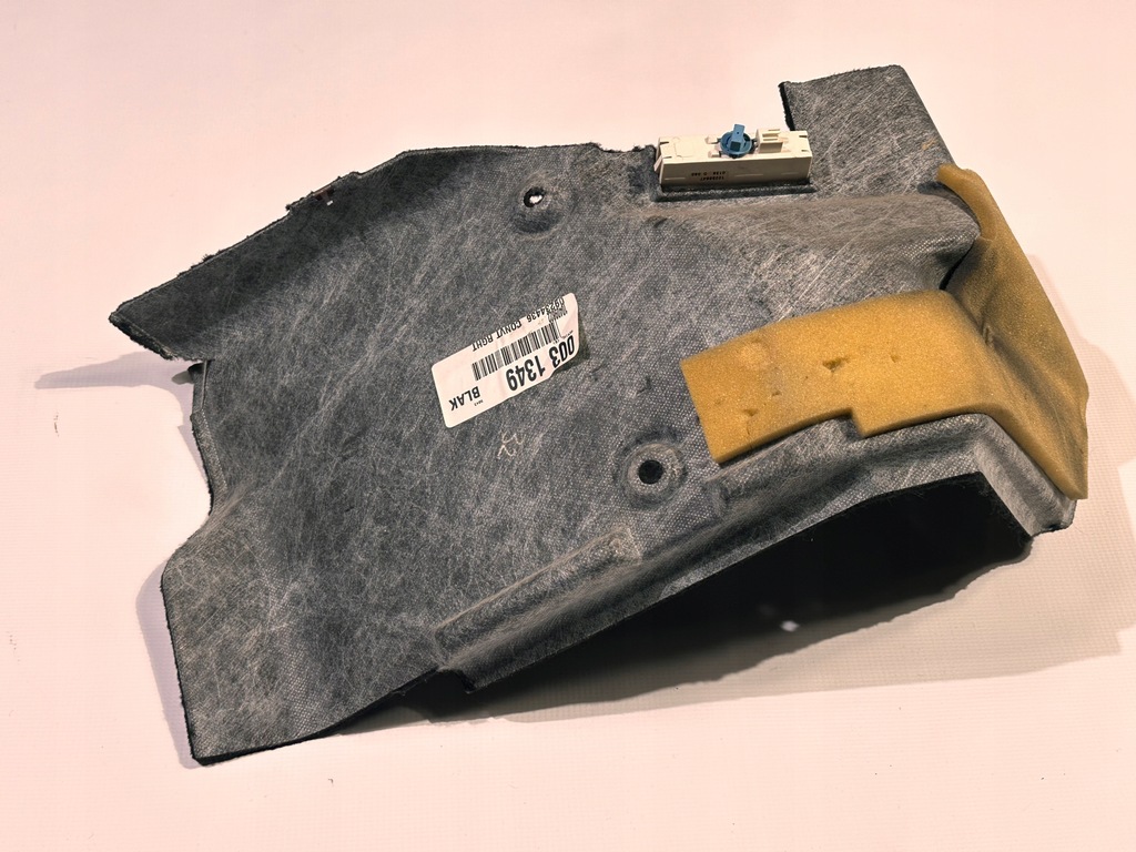 фото №11, Обшивка обивка обшивка багажника правая chevrolet corvette c5 1997 - 2004