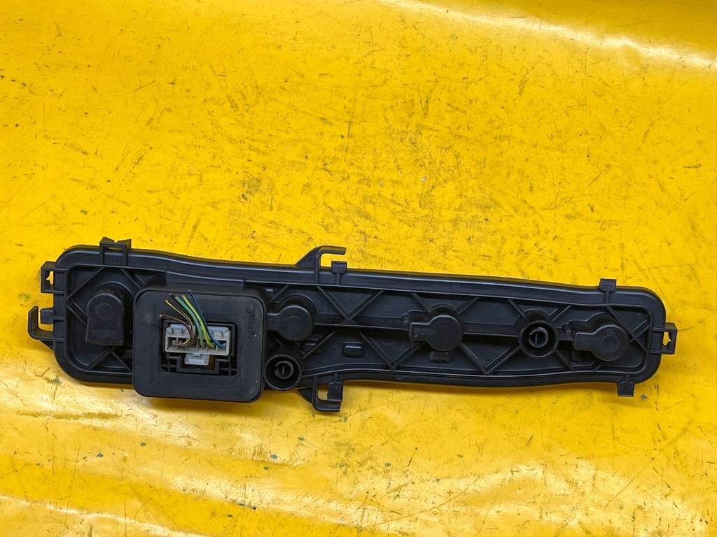 фото №10, Вкладыш лампы задняя правый peugeot bipper 08-17r .