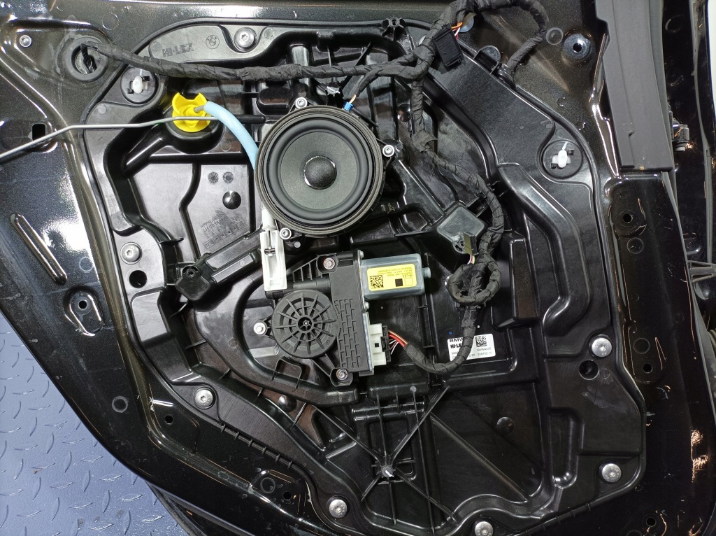 фото №14, Bmw 1 f40 дверь задняя левая 475 black sapphire