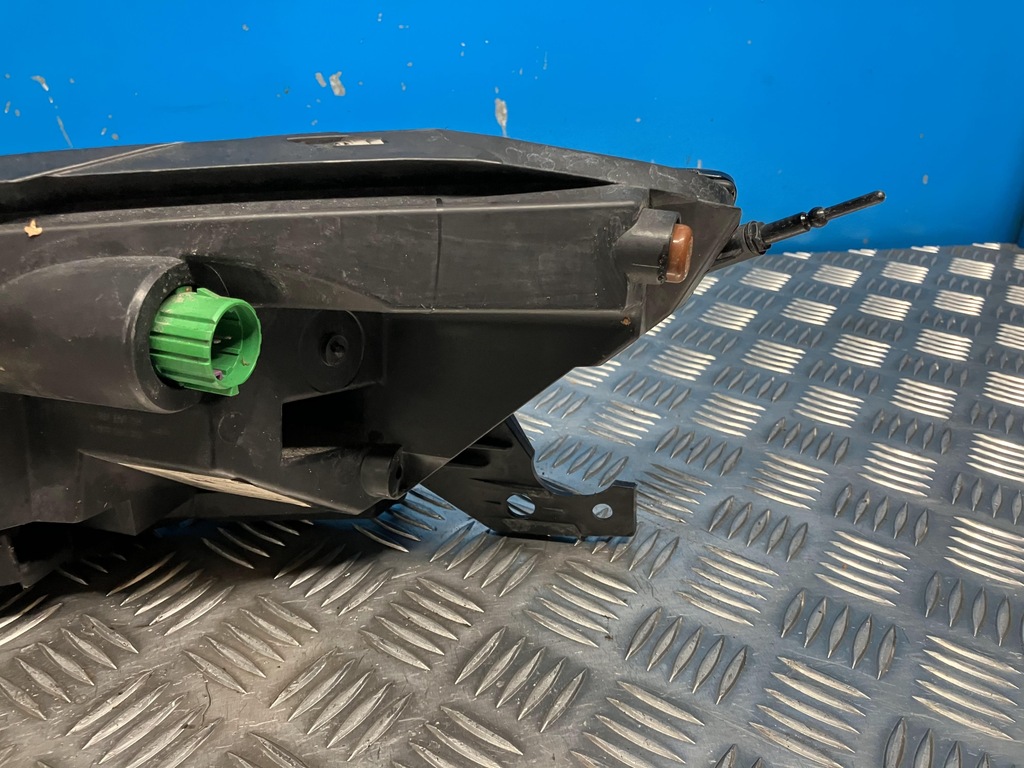 фото №9, Jeep cherokee v kl лампа led правый перед правая