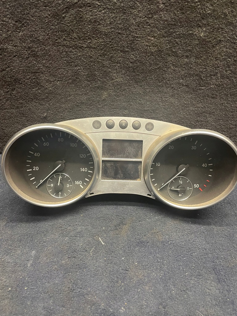 фото №1, Mercedes w251 счетчик a251400748