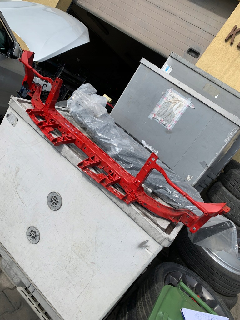 фото №1, Pas перед dodge challenger 15-23r