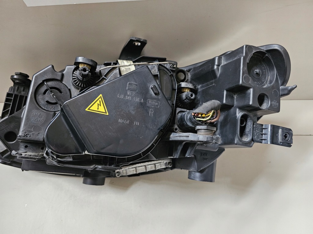 Фара передня правий праві перед seat ibiza iv 4 ксенон led європа  6j1941008q Доставка