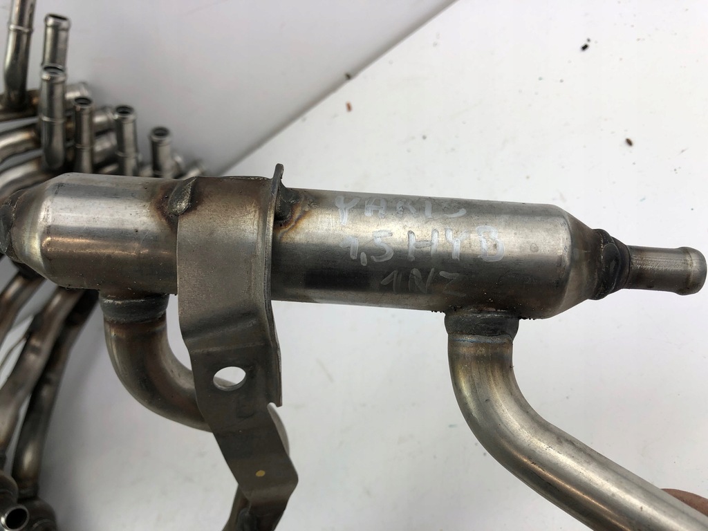 фото №4, Toyota yaris iii 1,5hybrid трубка системы охлаждение