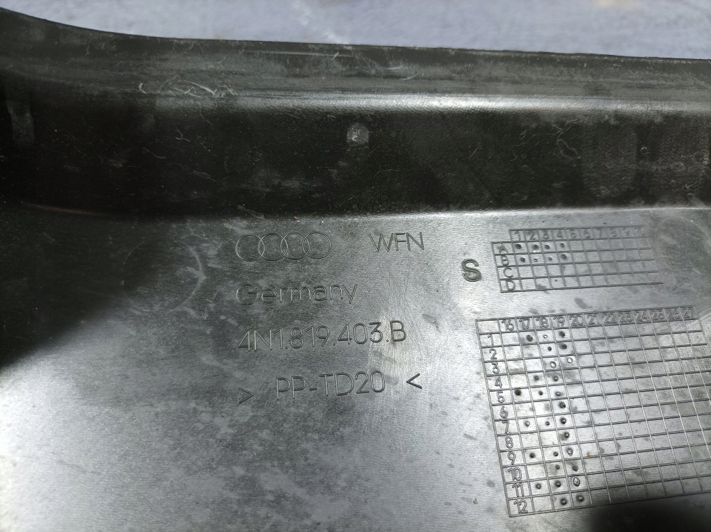 фото №6, Audi a8 d5 жабо верхний eu 4n1819403b