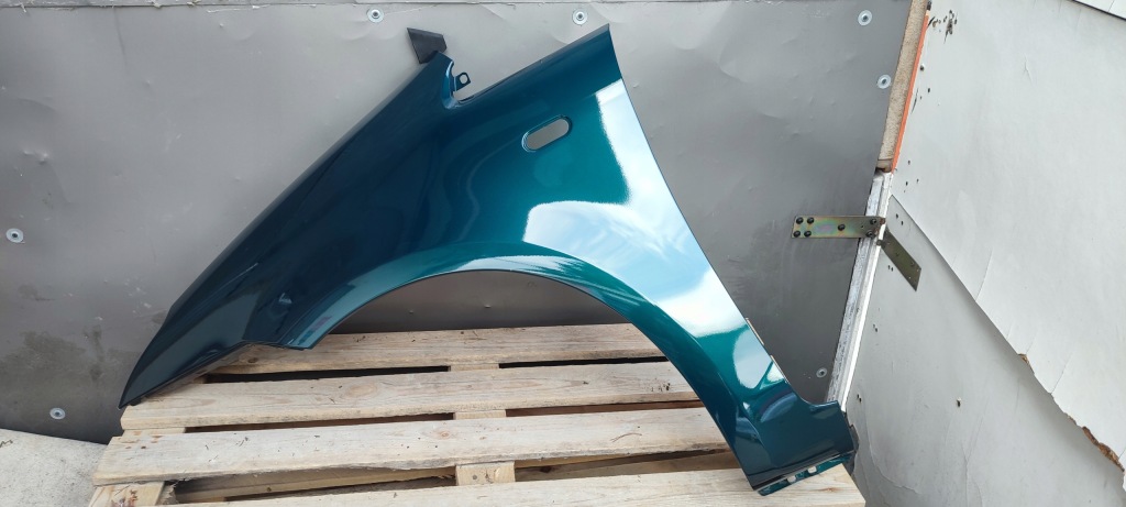 Крыло  левое  ford focus c-max c214 10.03-06.07r t6 6hve kelp green металлик с Разборки