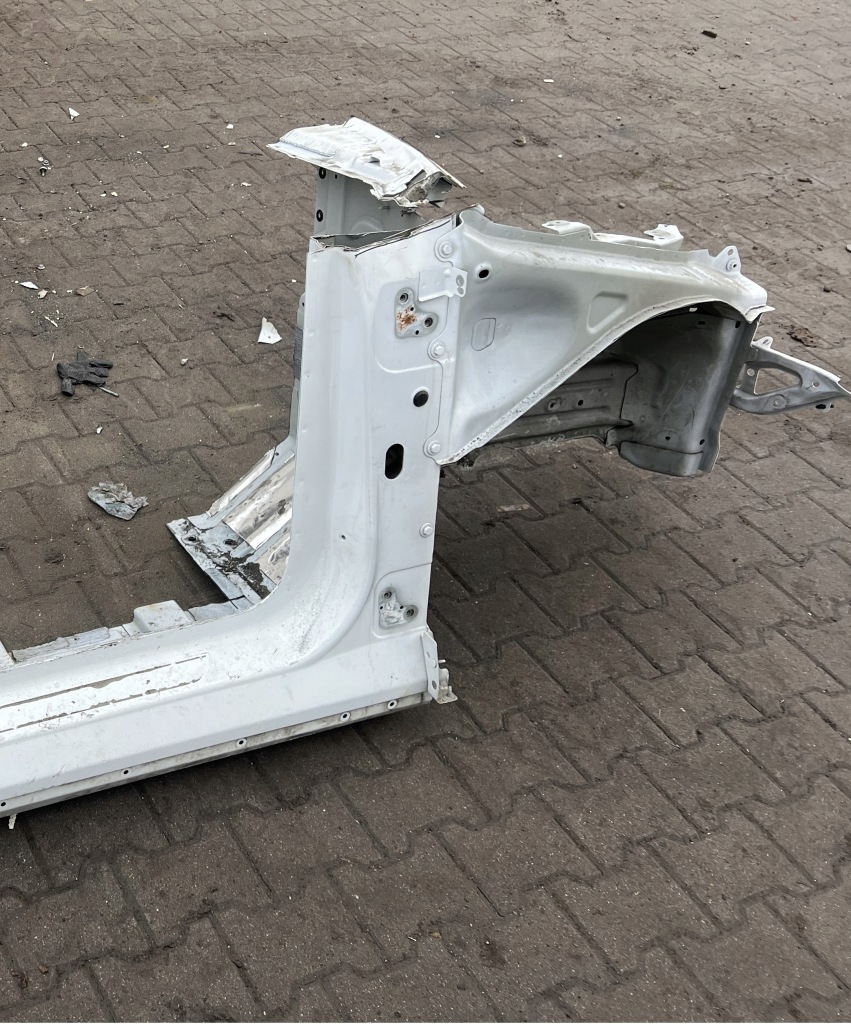 фото №1, Tesla model y 20- чверть права перед передня колір ppsw