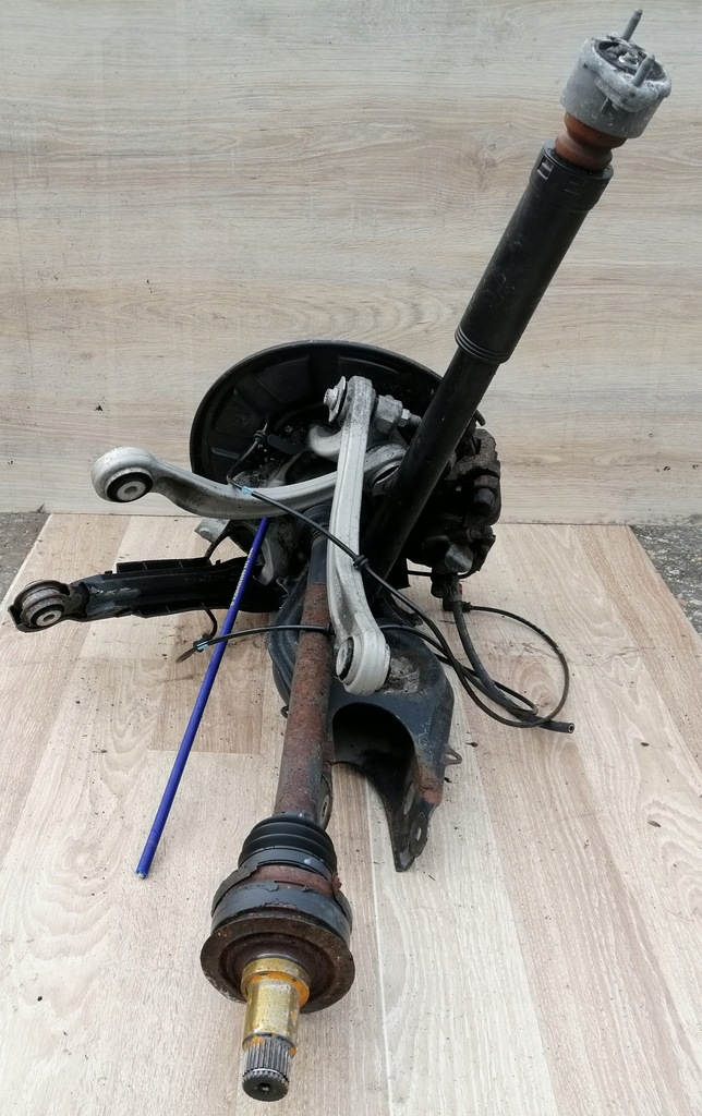 фото №5, Поворотный кулак правая задняя mercedes glk x204 3.0 cdi v6
