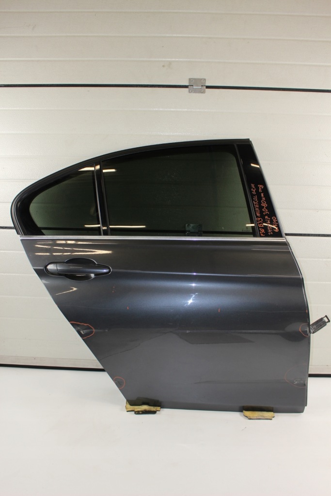 Купить Дверь правый  задняя bmw f30 b39 mineral grau