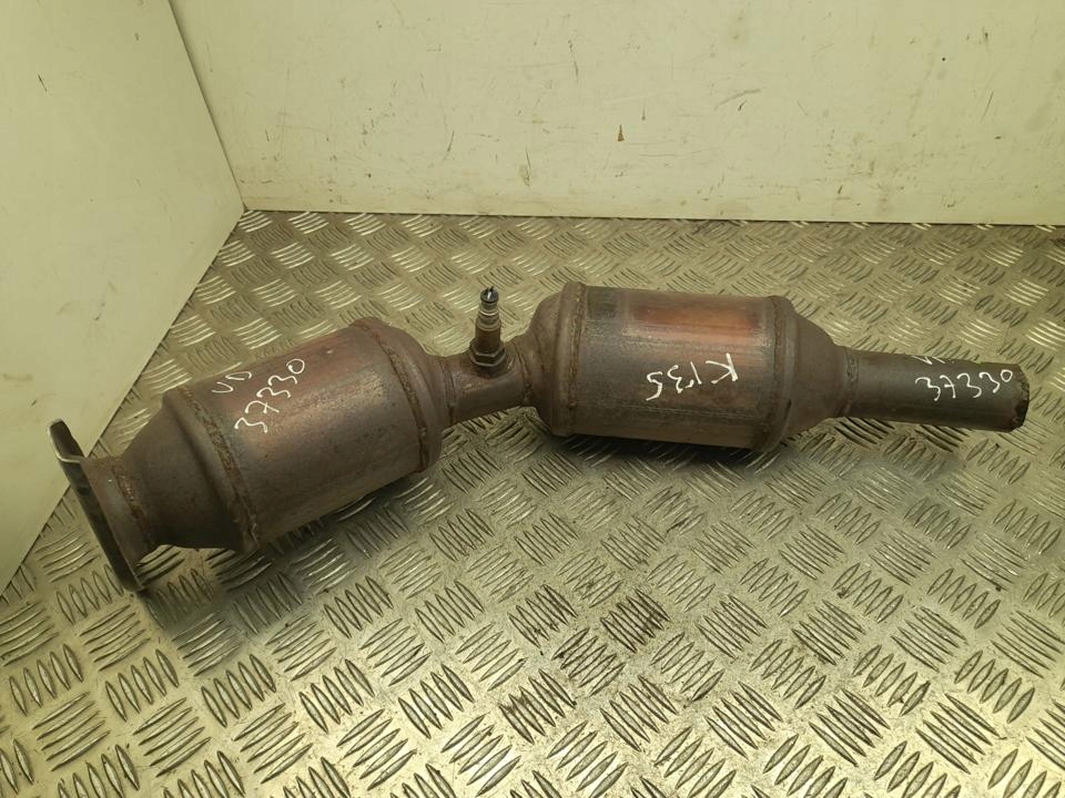 Купити Каталізатор toyota prius plus 2019