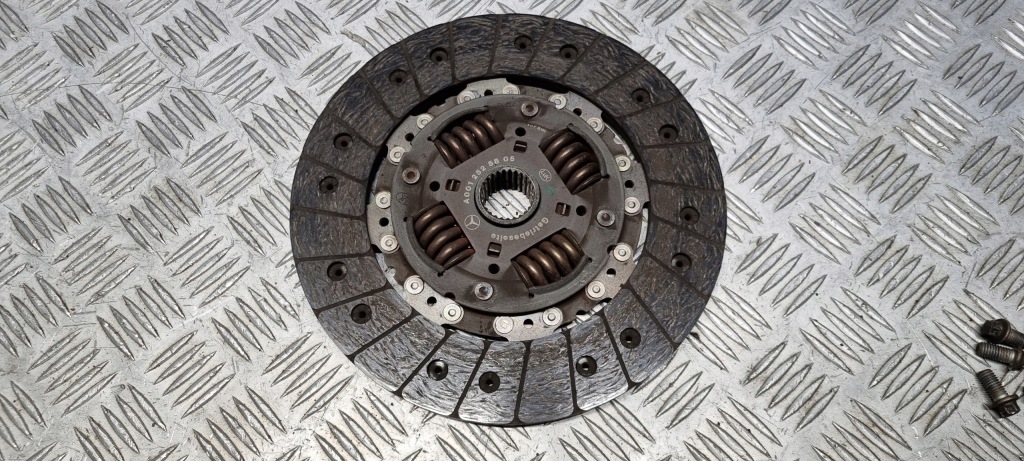 фото №8, Mercedes w906 зчеплення маховик з двома масами комплект 2.2d 651 27 tyś пробіг a6510305105