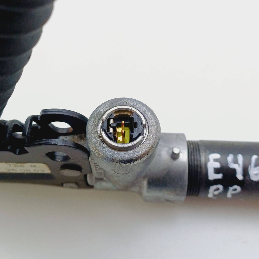 Клипса поперечина безопасности натяжитель правый  перед bmw 3 e46 563067417c nr458 Киев