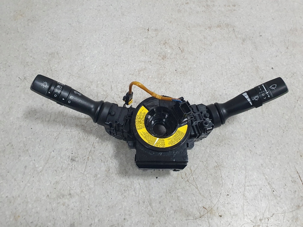 фото №1, Hyundai genesis coupe lift 2013- лента переключатели переключатели 93480-3l002