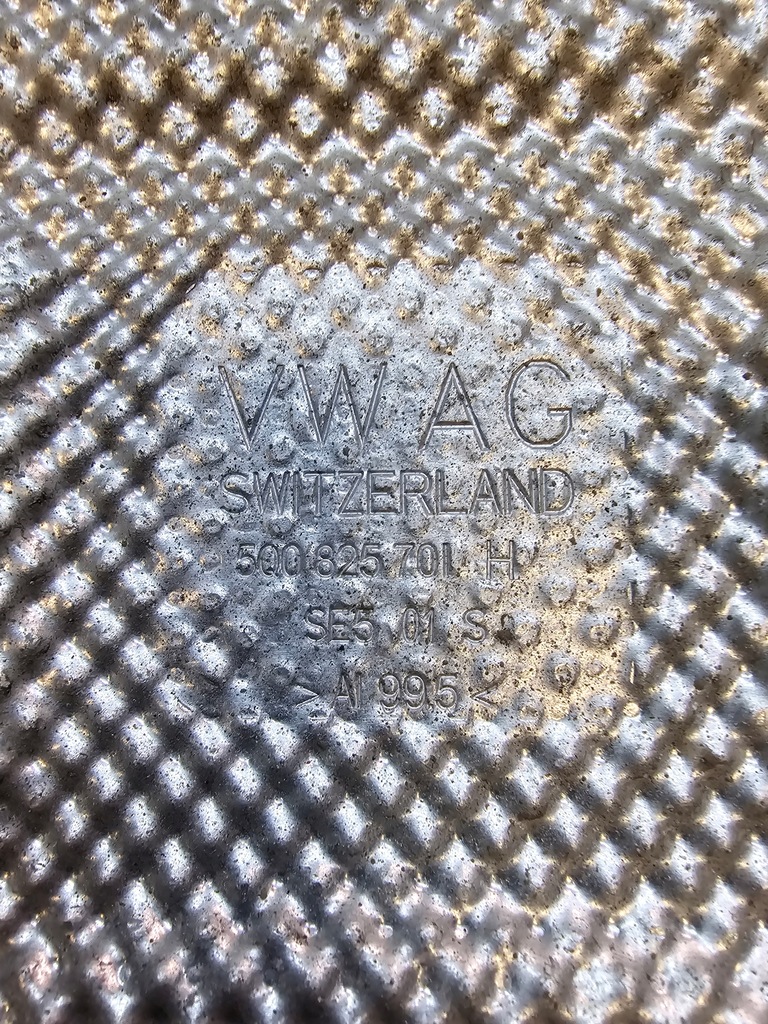 фото №6, Защита тепловая подвеска audi a3 8v 5q0825701h