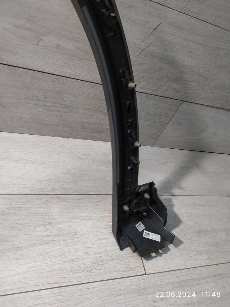 фото №10, 8978. e-tron молдинг крыло правый перед 4ke853718