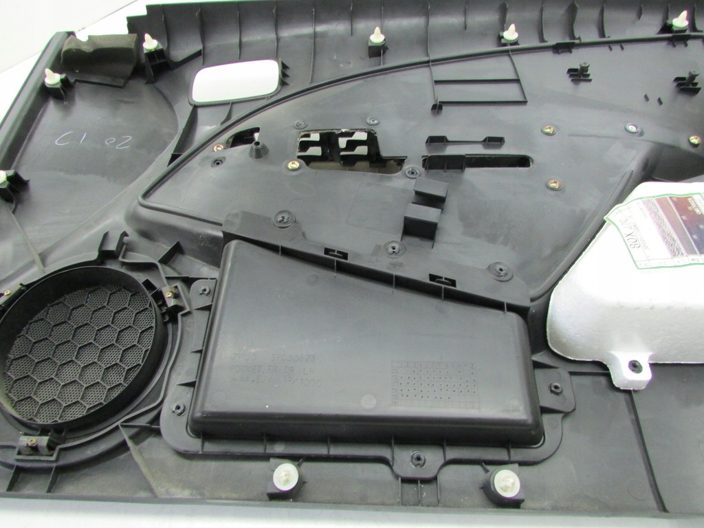 фото №13, Mitsubishi outlander обшивка дверь левый перед europa 02-06r