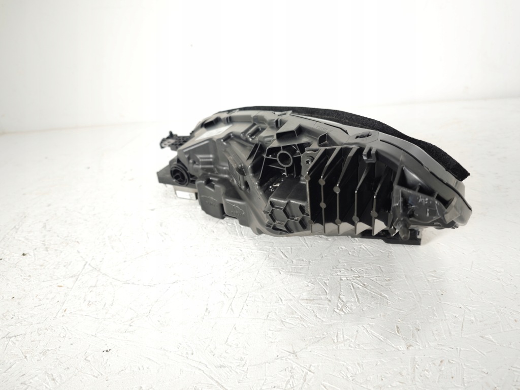 Tesla model 3 рестайлінг  23- full led фара фара правий правий 1760889-00-f Недорого