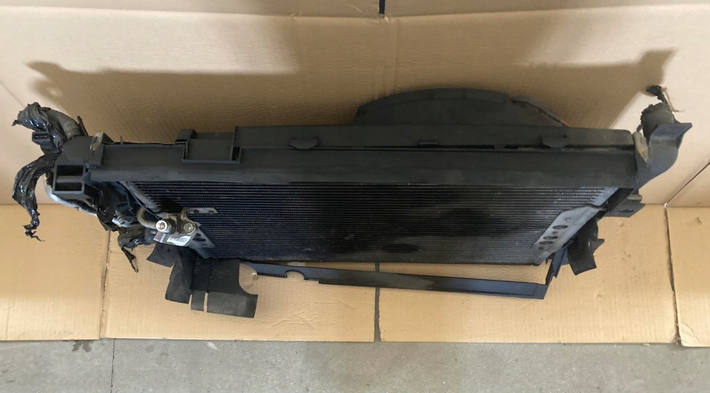 Радіатор води вентилятор mercedes a170 1685000193 в Україні