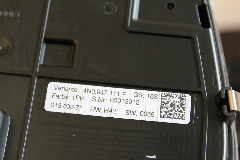 фото №8, Лампа освещение потолочный audi a8 4n d5