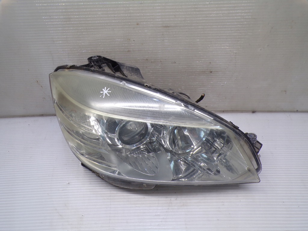 фото №1, Лампа права перед mercedes w203 clc anglik