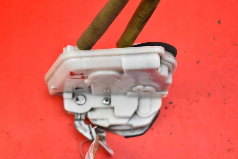 фото №1, Замок дверь левый задняя задний mazda 2 ii de 5d hb 07-10