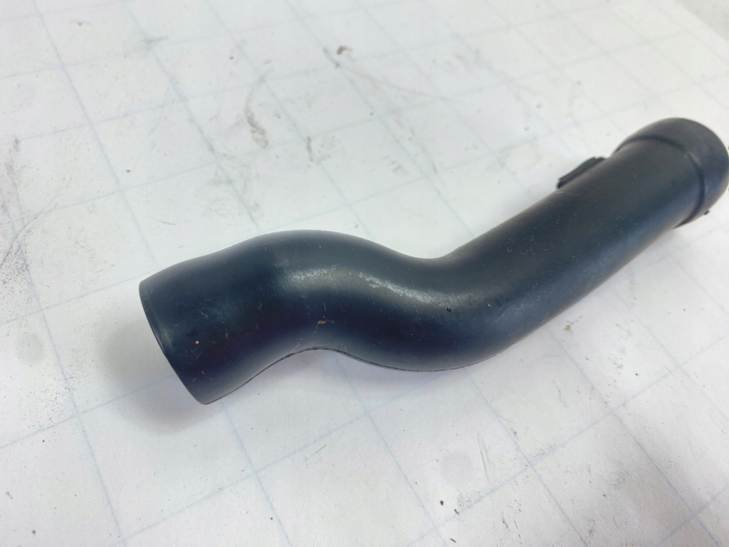 Купити Вентиляція картера шланг вентиляційний оригінал mercedes w124 m111 1110180182