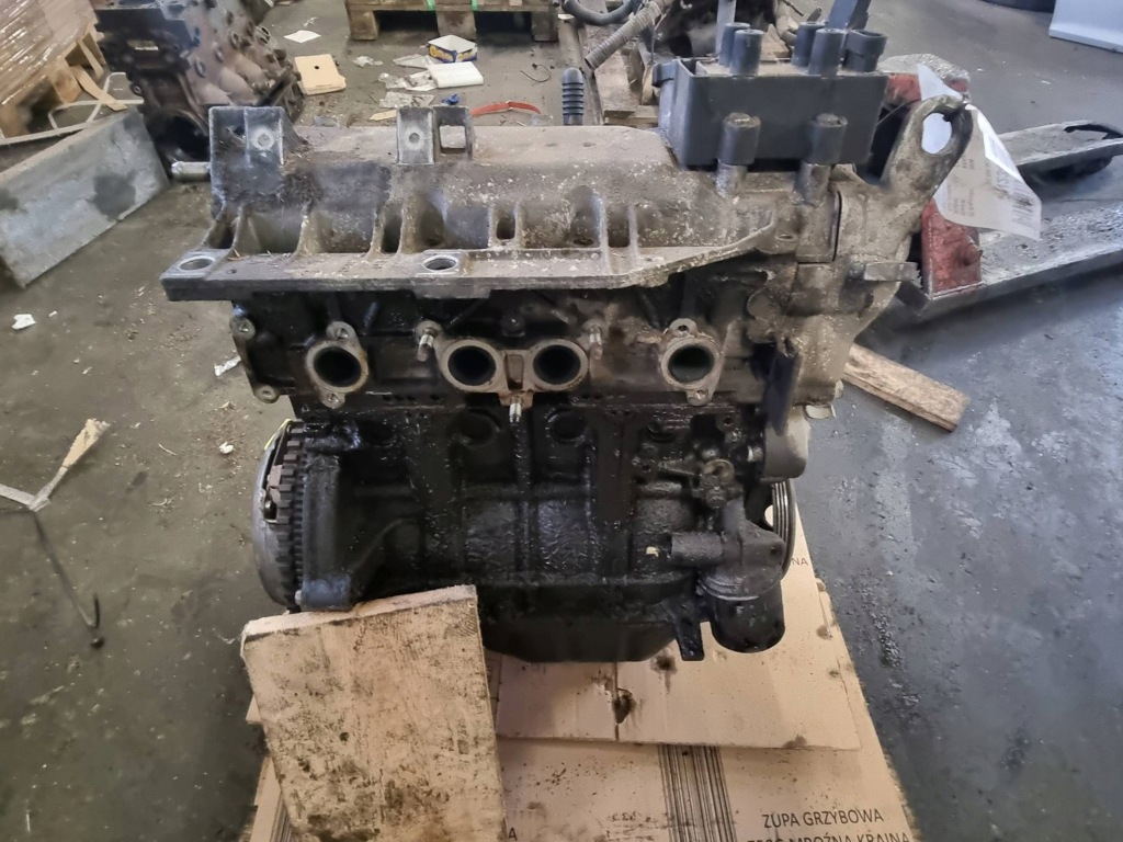 Купить Двигатель стойку d7fd720 1.2 58 km renault clio 2