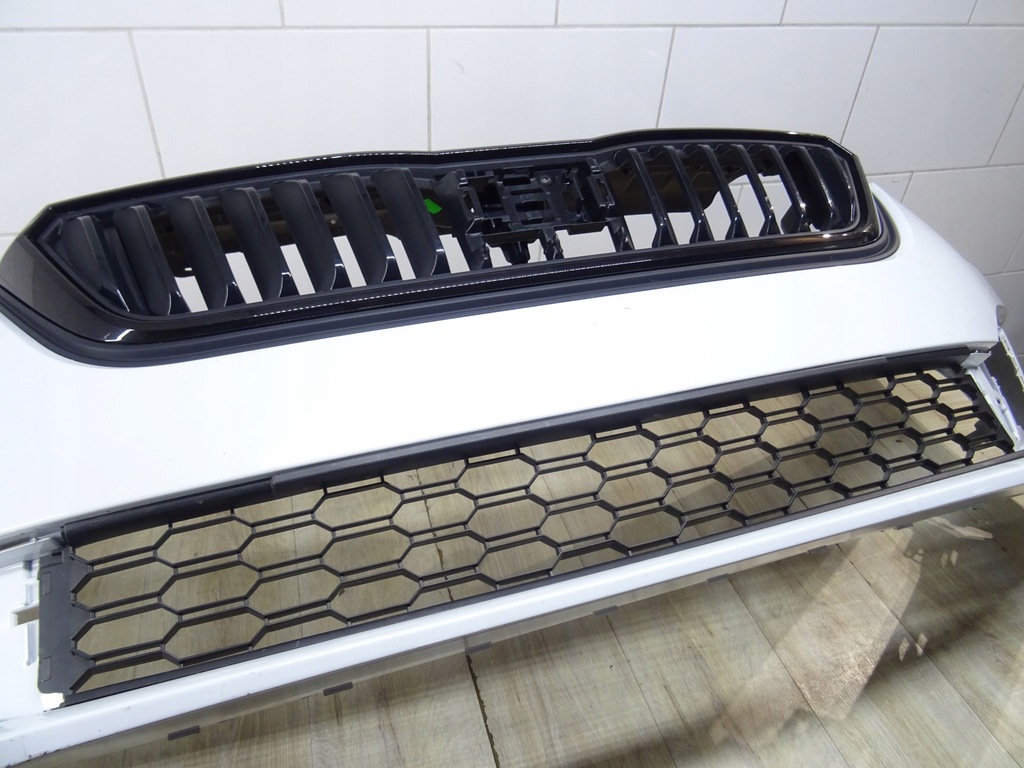 фото №11, Skoda scala 657807221 бампер перед передний