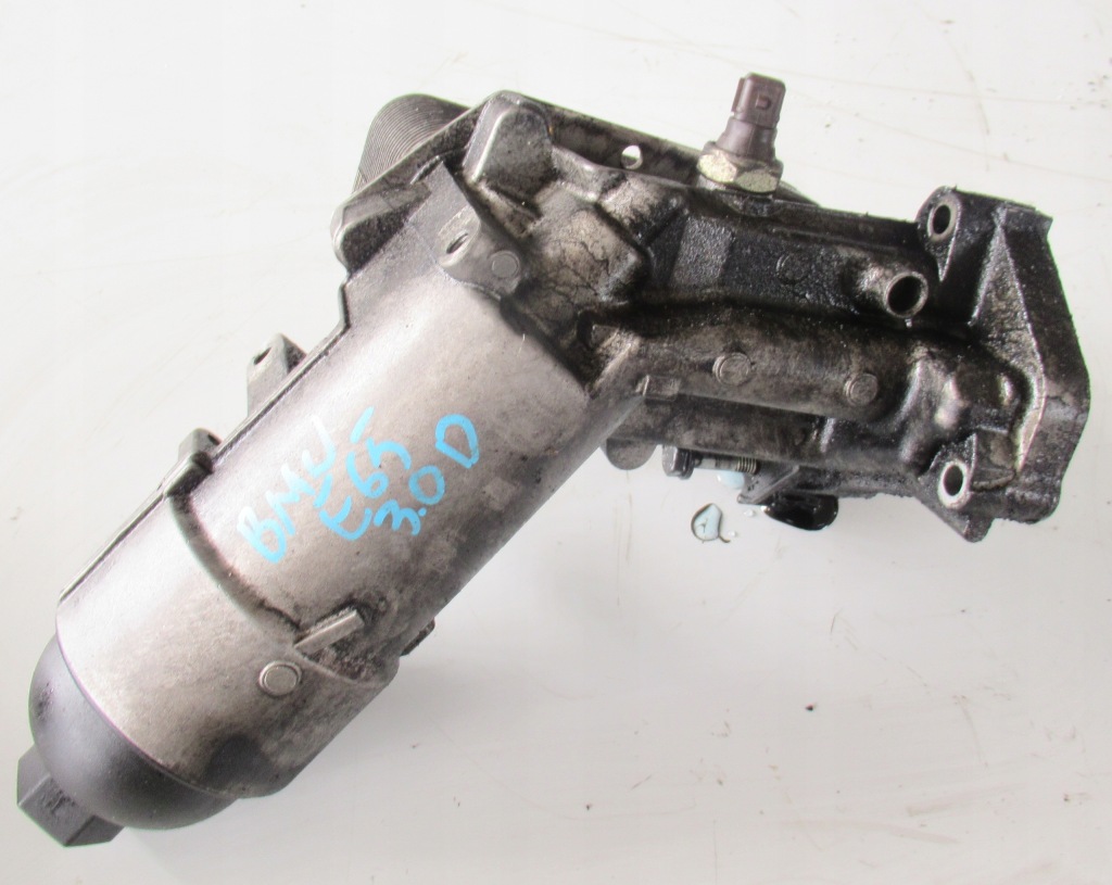 фото №1, Bmw 7 e65 e60 3.0 d основа фільтра оливи