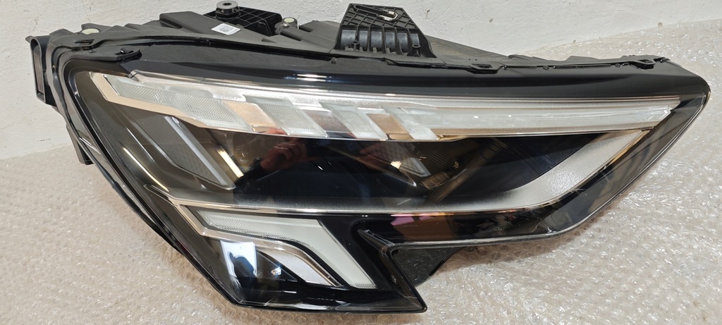 фото №1, Лампа правий перед audi a3 s3 8y0 matrix