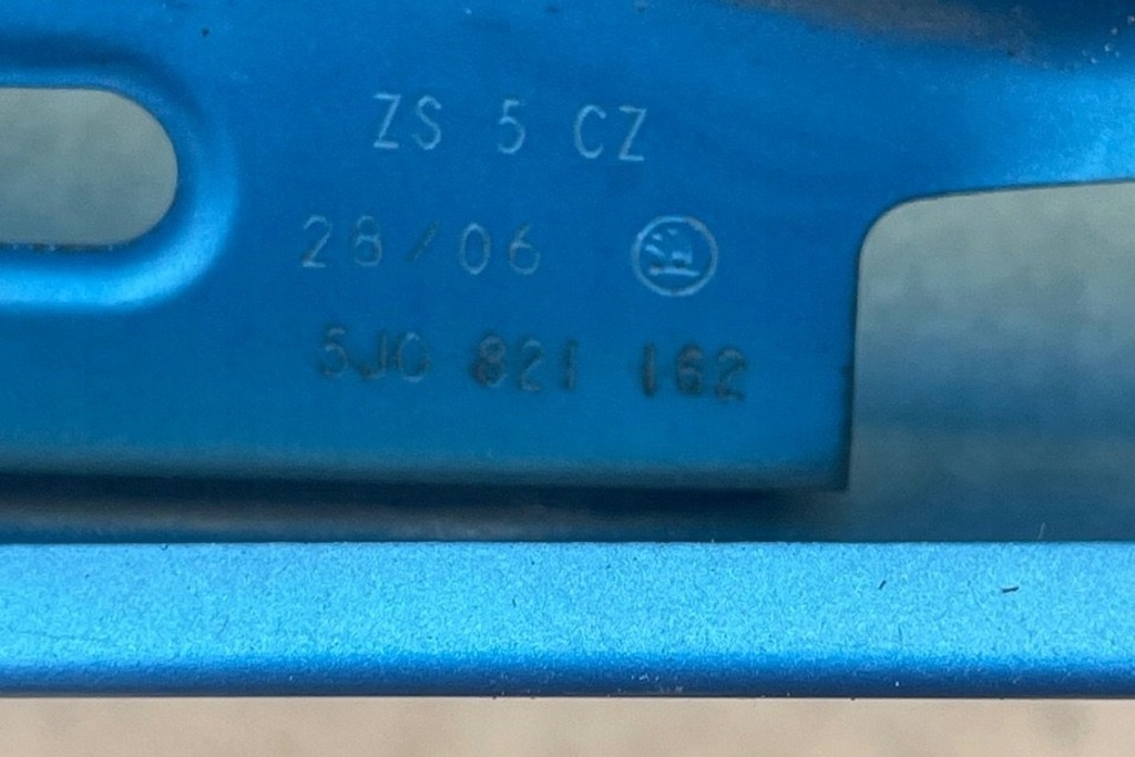 фото №10, Крыло передний правый skoda roomster 5j 5j0821162 1.9l дизель 77kw 2007