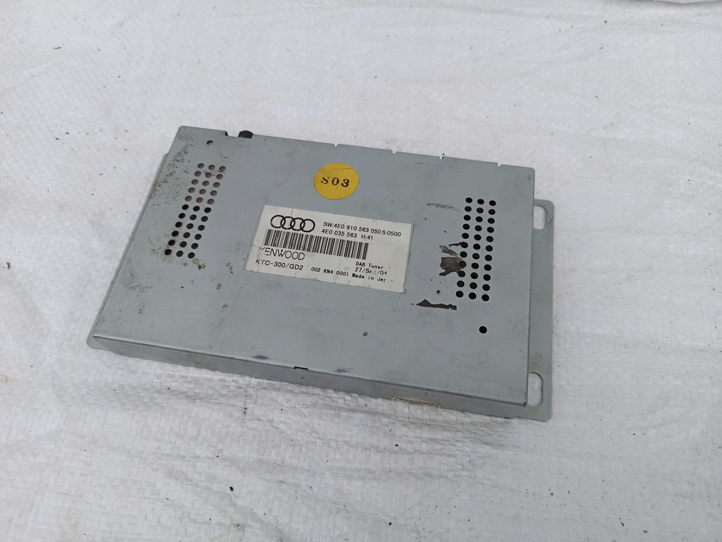 фото №1, Audi a8 d3 блок керування модуль радіо тюнер 4e0910563