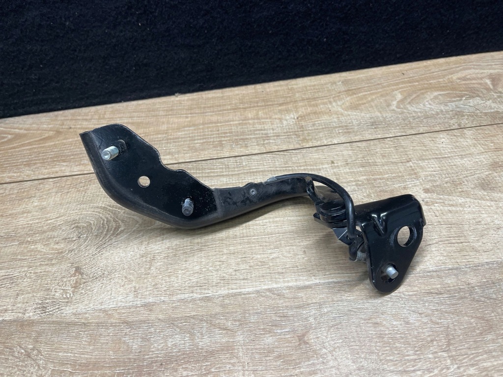 фото №1, Land rover range rover velar l560 петля крышки j8a2-42901-ac