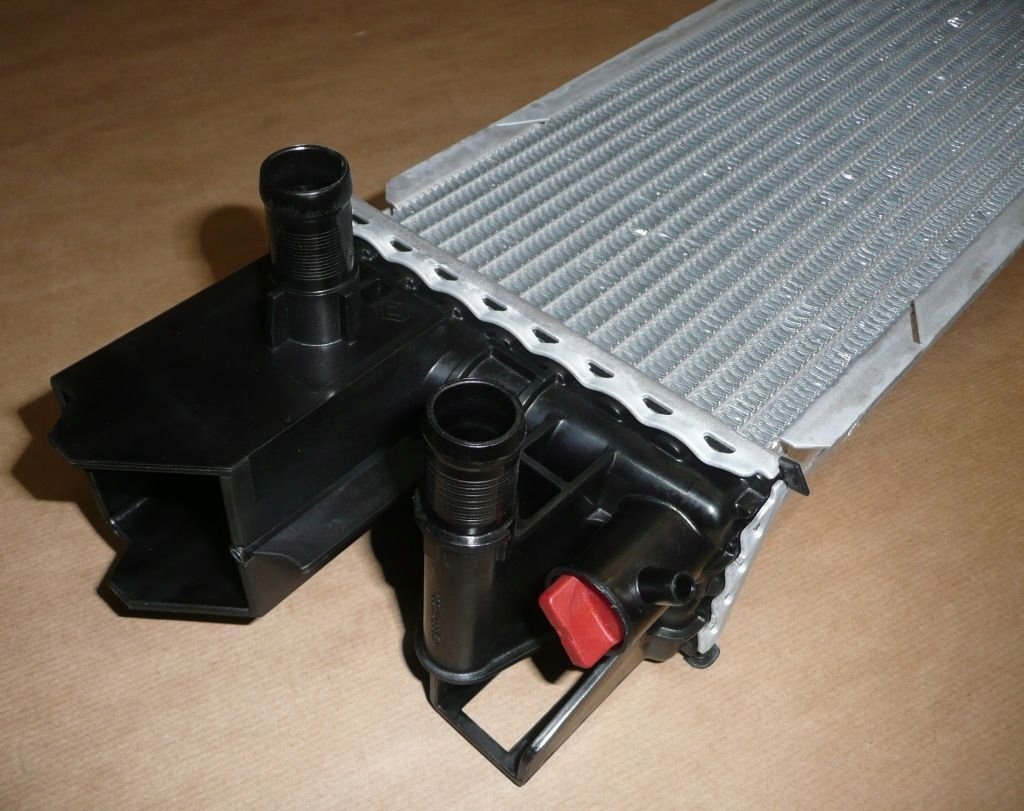 фото №4, Радіатор повітря renault trafic iii 2.0dci