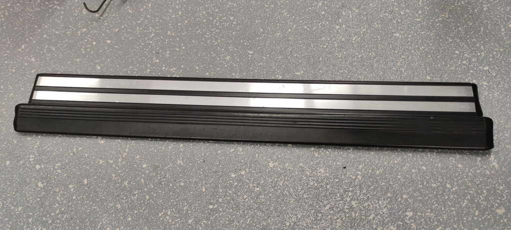 фото №1, Mercedes w210 накладка порог передняя 2106800135