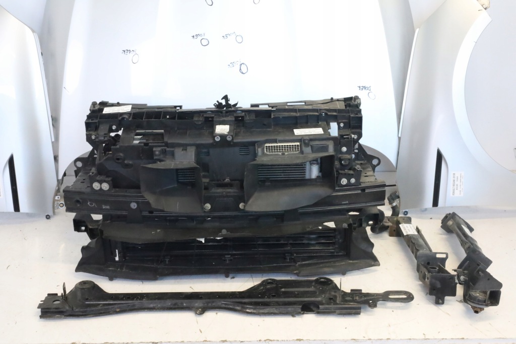 Перед капот бампер крыло  ремень радиатор renault megane iv 2019r ted69 Доставка