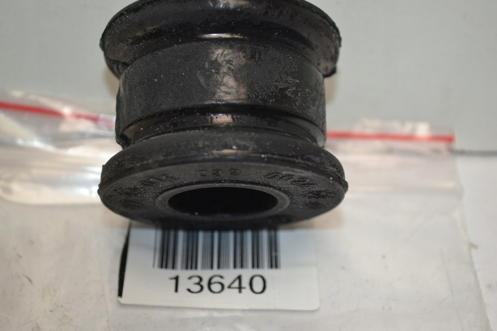 фото №7, Mercedes w124 подушка втулка стабілізатора перед