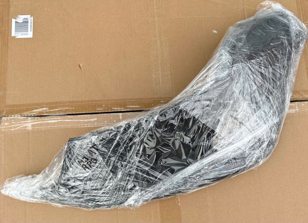 Купить Volvo v40 ii правая решётка бампера перед 31353342