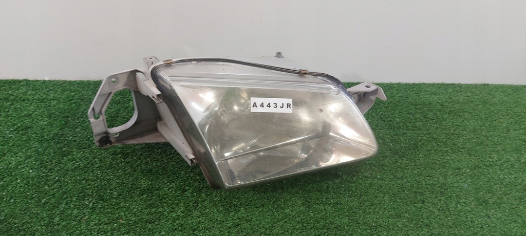 фото №1, Mazda 323 bj 98-00 rok права лампа перед фара