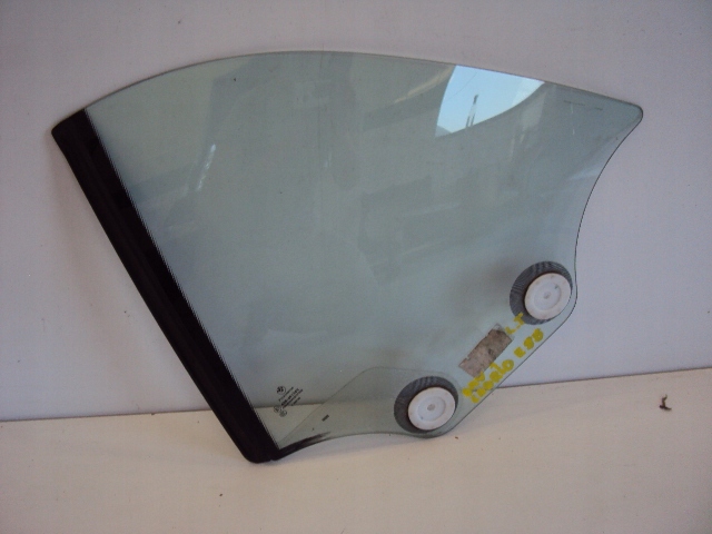 фото №1, Стекло стекло левый задняя bmw serii 1 e88 cabrio 2011r