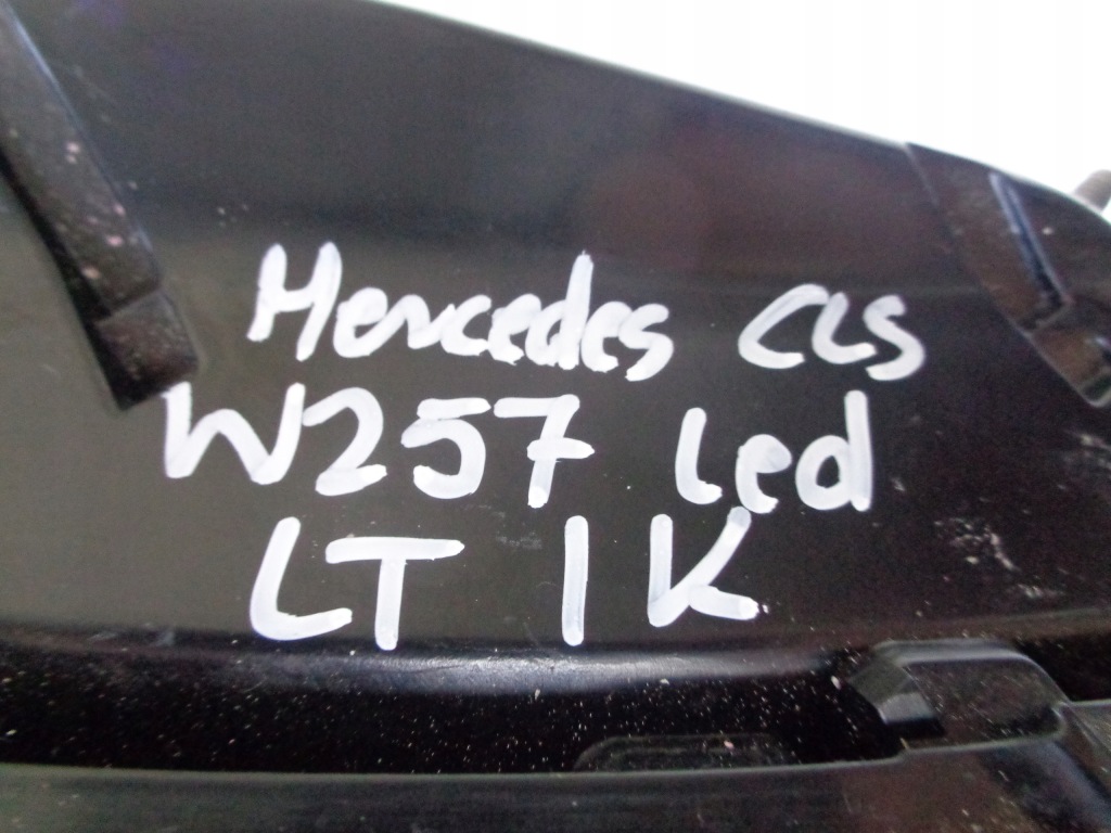 Фара ліва задня mercedes cls w257 led америка в Україні
