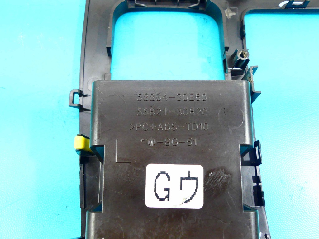 фото №10, Молдинг рамка домкрата передач lexus оригінальний номер 58804-30e60