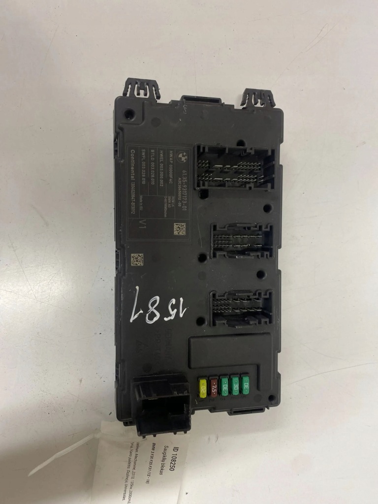 фото №1, Bmw 3 f30 f35 f31 2013 рамка / модуль запобіжників