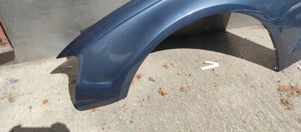 Крыло  левое  перед audi a4 b8 рестайлинг  lz7h легкий defekt nr 200c Недорого