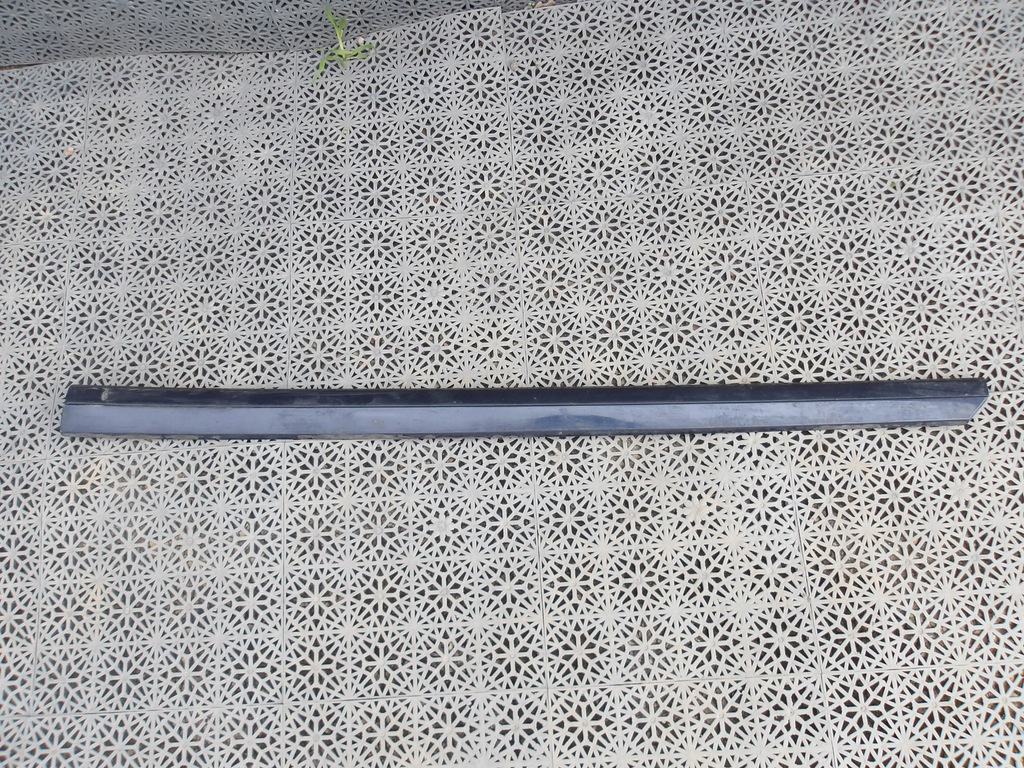 фото №1, Молдинг двері права передня перед vw passat b8